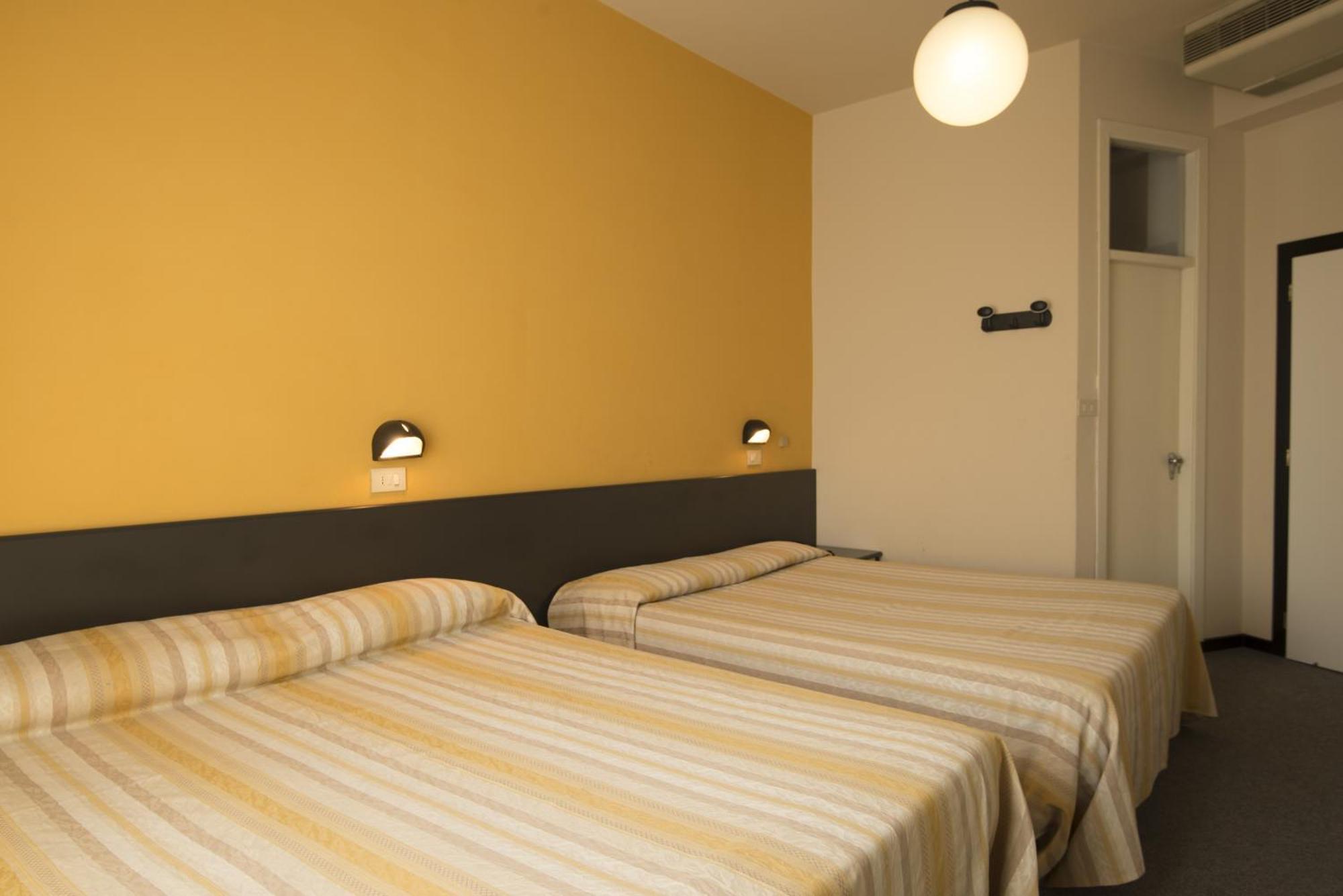 Hotel Airone Rimini Eksteriør billede